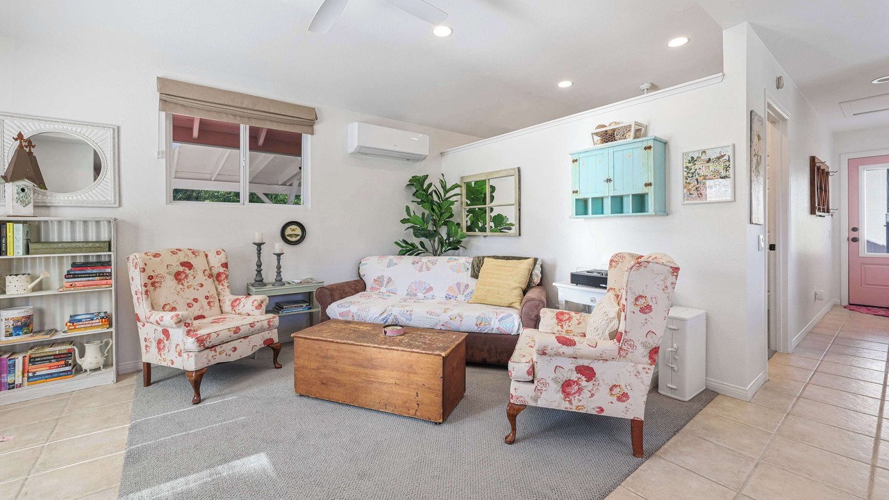 Photo of Livingroom in Country Club