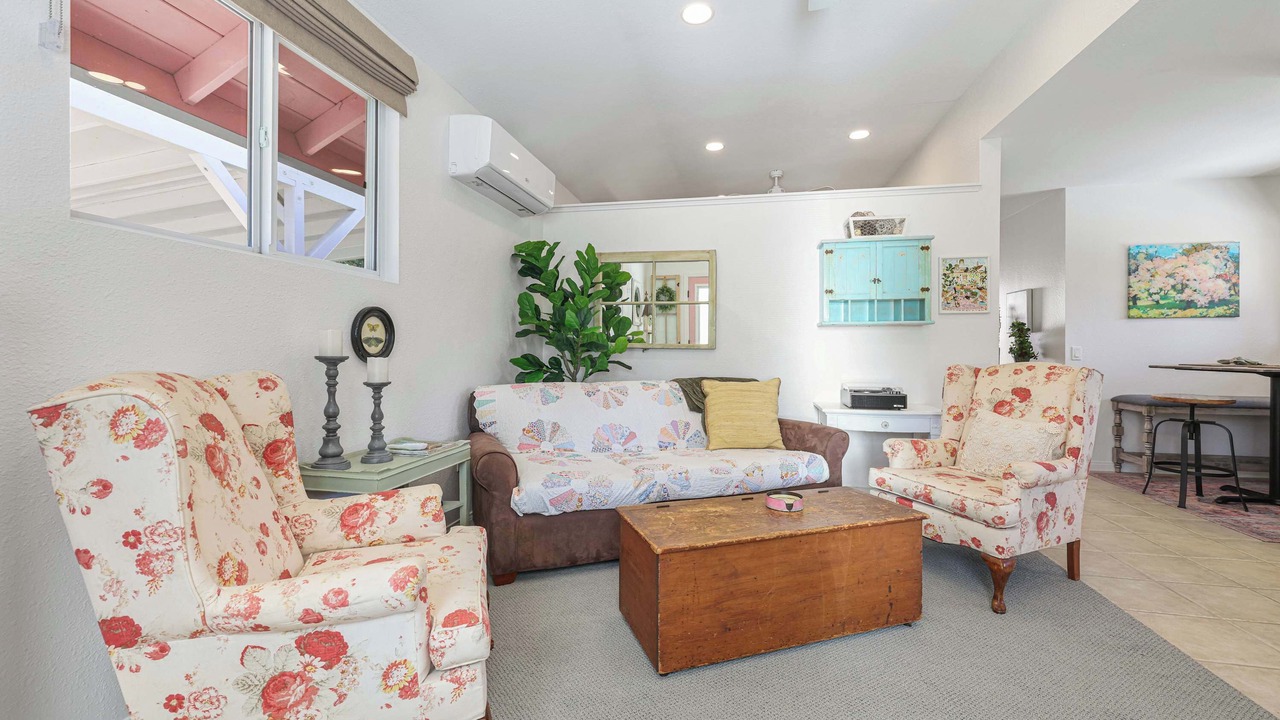 Photo of Livingroom in Country Club