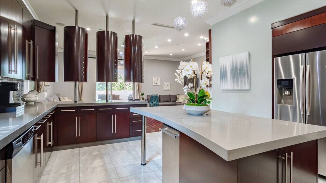 Photo of Kitchen in Valley Glen