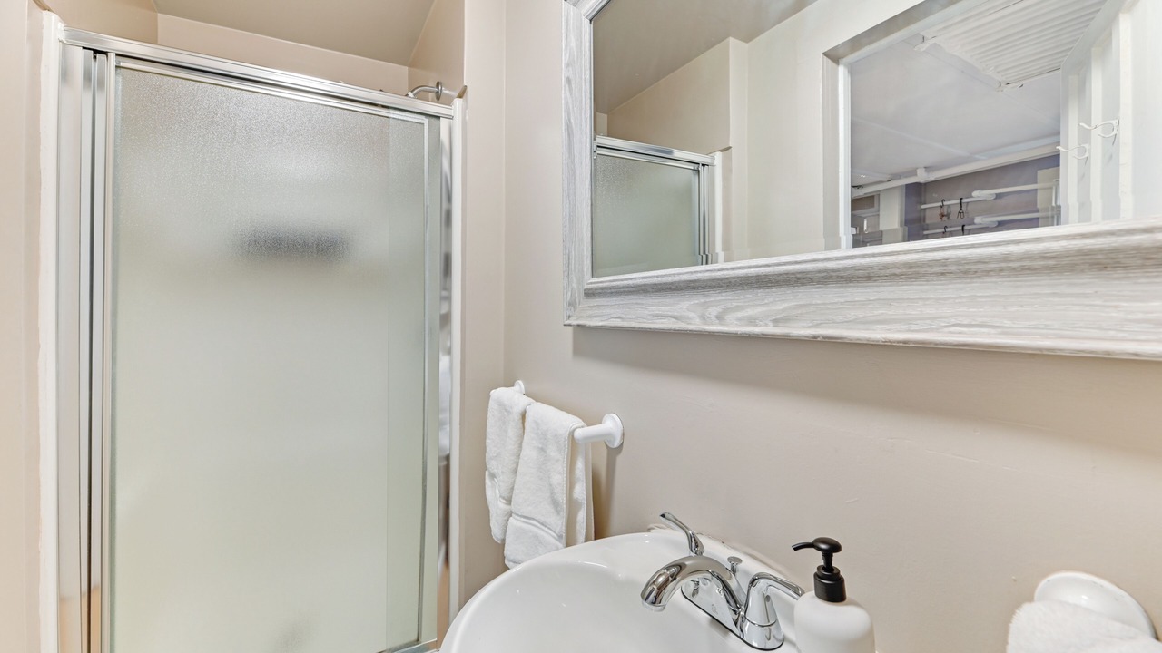 Photo of Bathroom in South Main Street