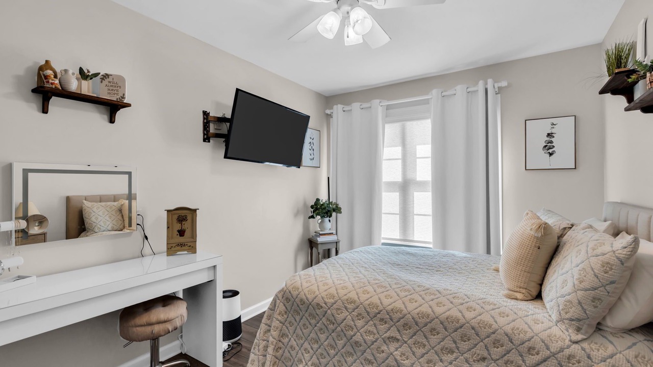 Photo of Bedroom in Toms River