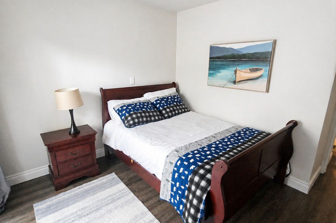 Photo of Bedroom in Grand Bend