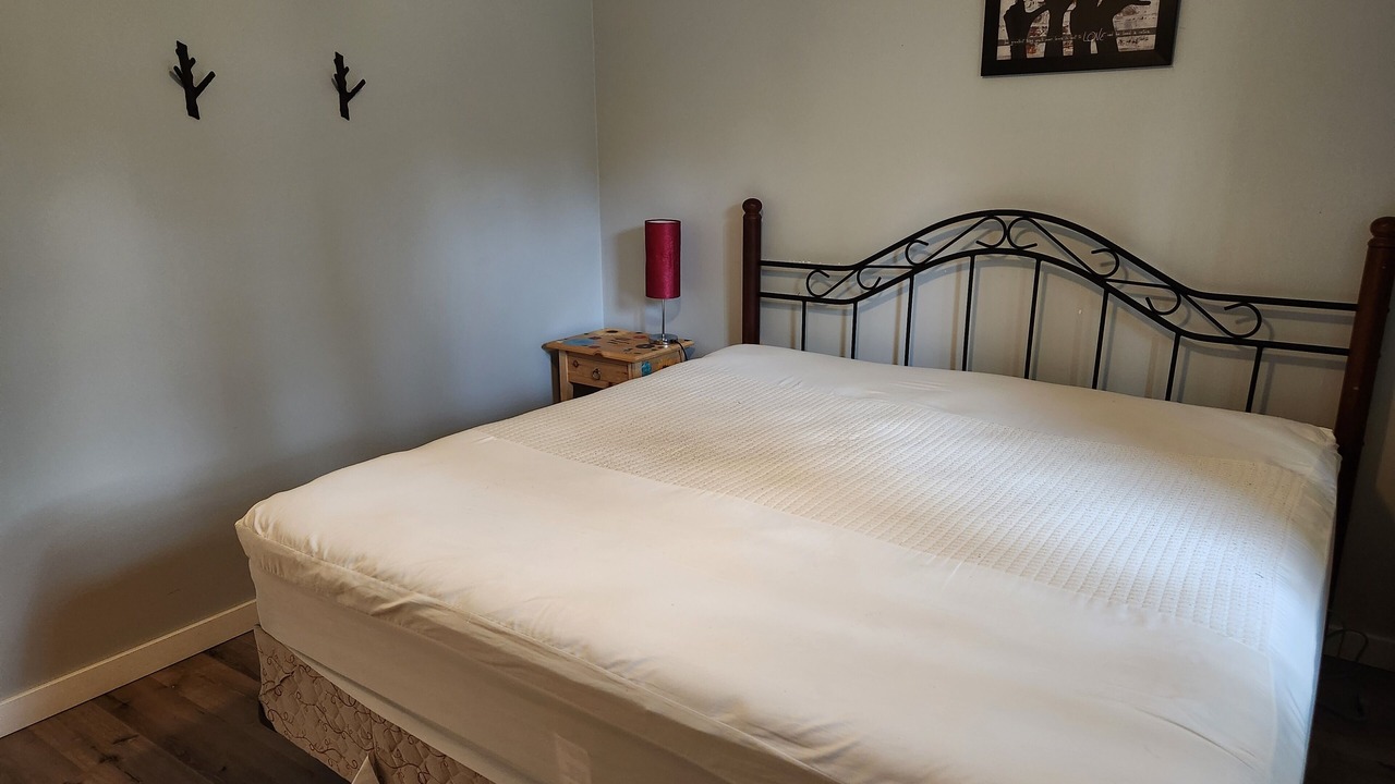 Photo of Bedroom in Inverhuron