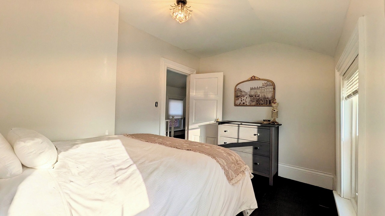 Photo of Bedroom in Cobourg