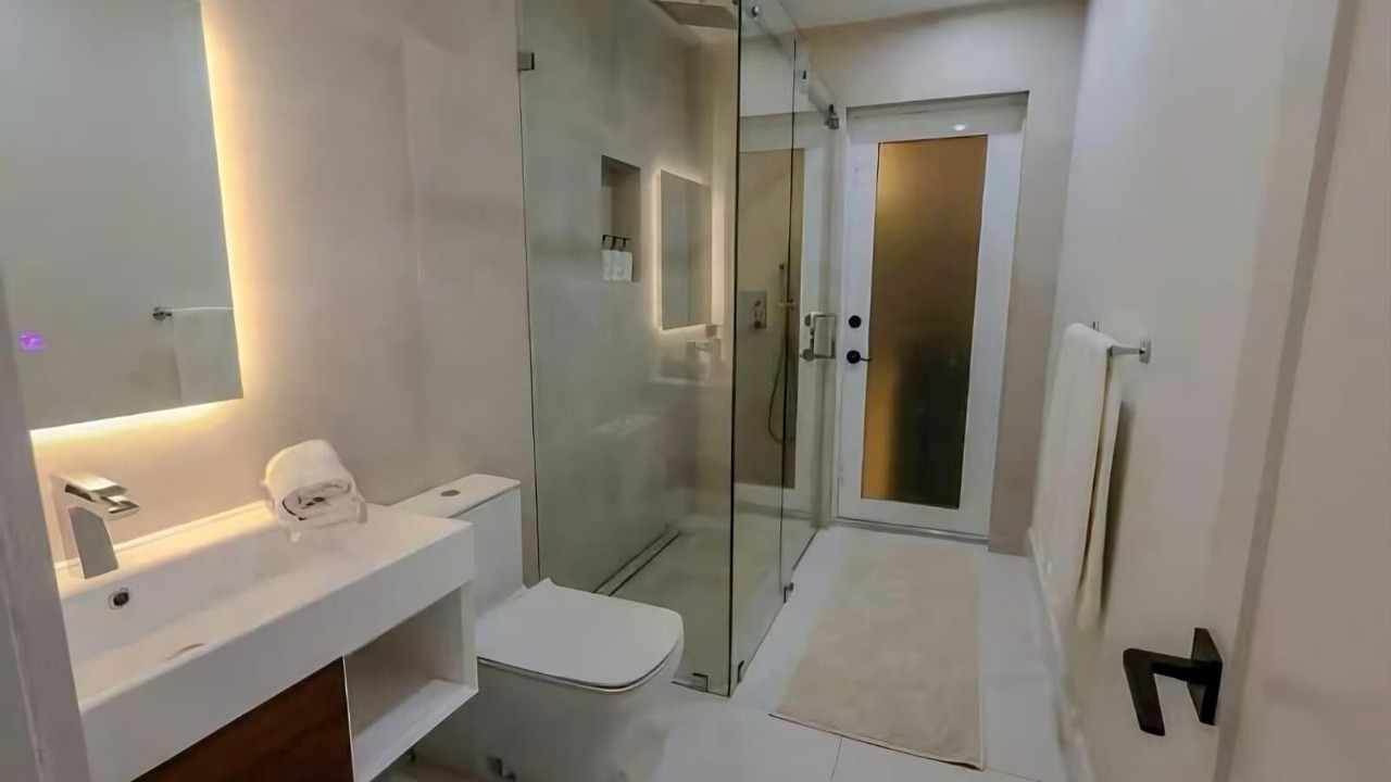 Photo of Bathroom in Palmetto Bay