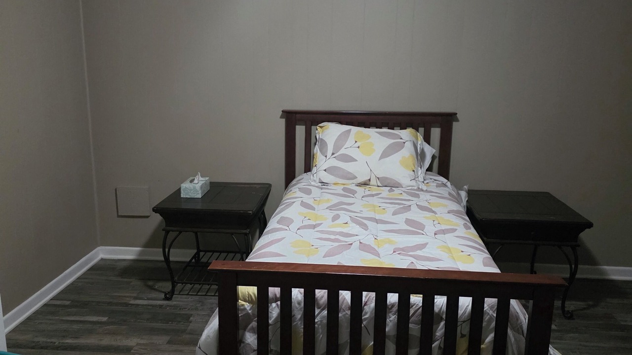Photo of Bedroom in Overton