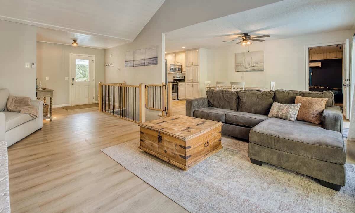 Photo of Livingroom in Gainesville