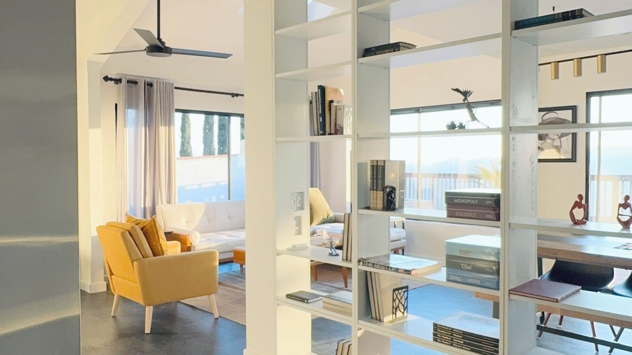 Photo of Livingroom in La Crescenta