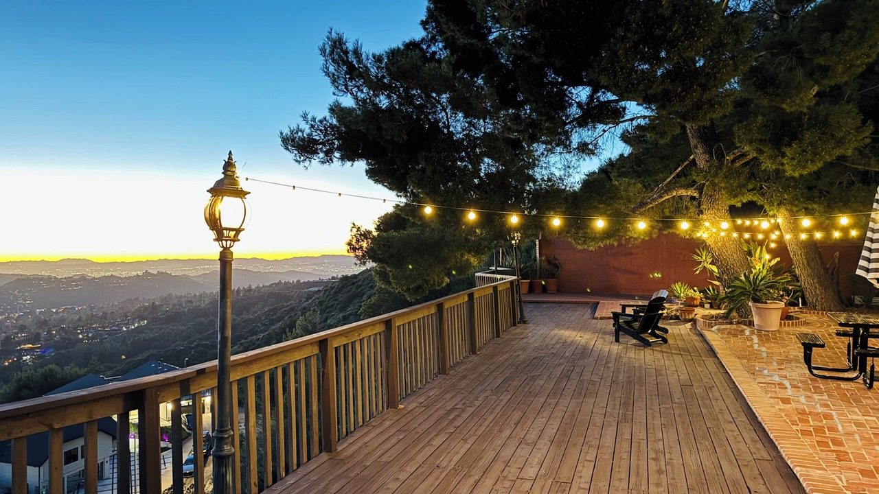 Photo of Patio Balcony in La Crescenta