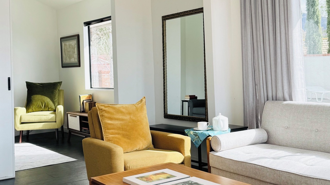 Photo of Livingroom in La Crescenta