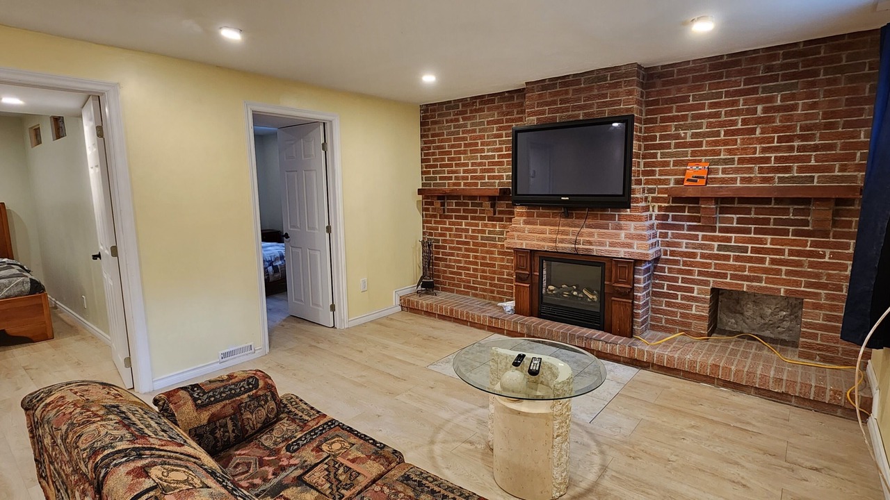 Photo of Livingroom in Longueuil