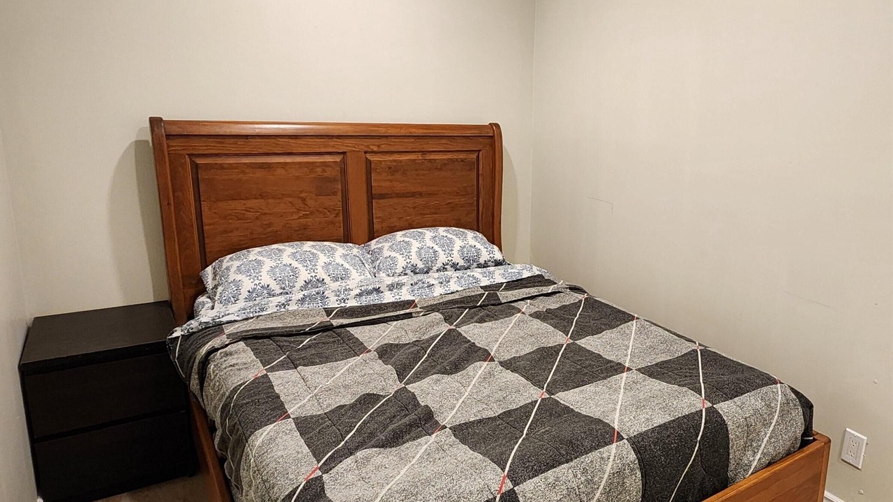 Photo of Bedroom in Longueuil