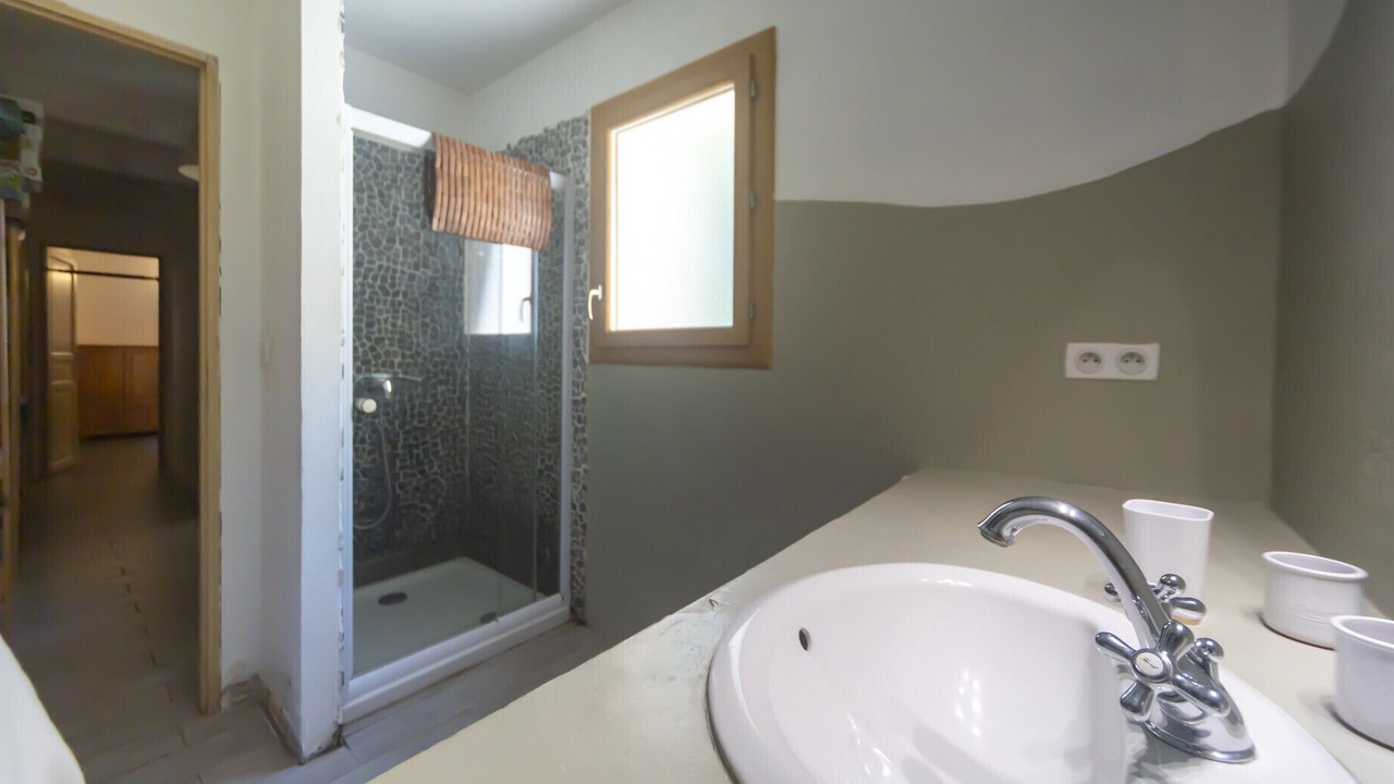 Photo of Bathroom in Limans