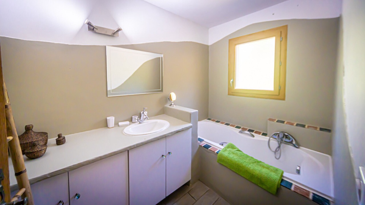 Photo of Bathroom in Limans