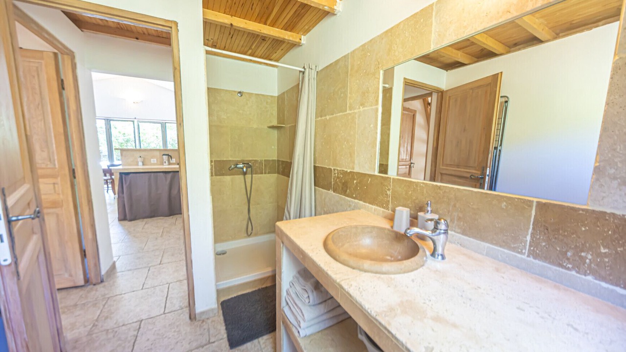 Photo of Bathroom in Limans
