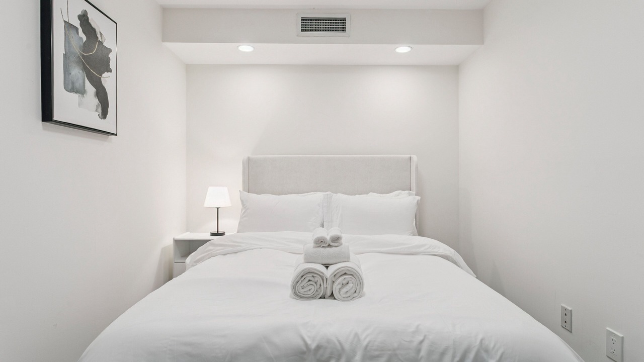 Photo of Bedroom in Toronto Entertainment District