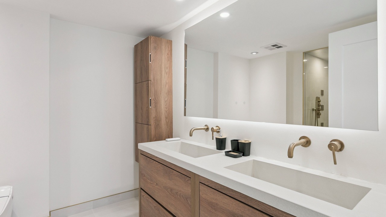 Photo of Bathroom in Toronto Entertainment District