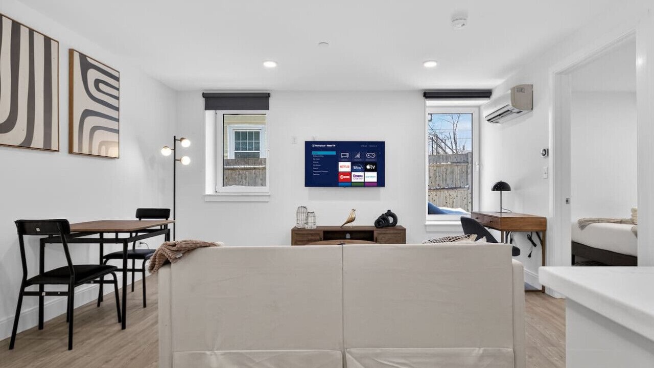 Photo of Livingroom in Allston