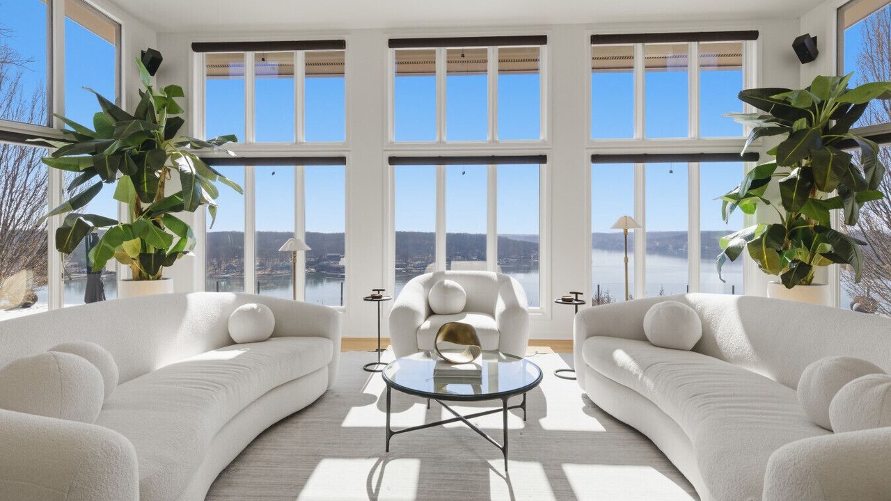 Photo of Livingroom in Sunrise Beach