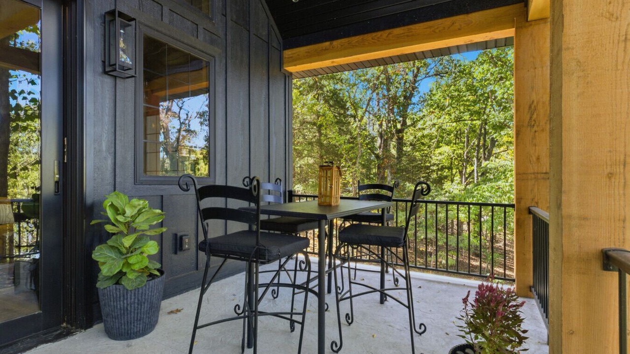 Photo of Patio Balcony in Camdenton