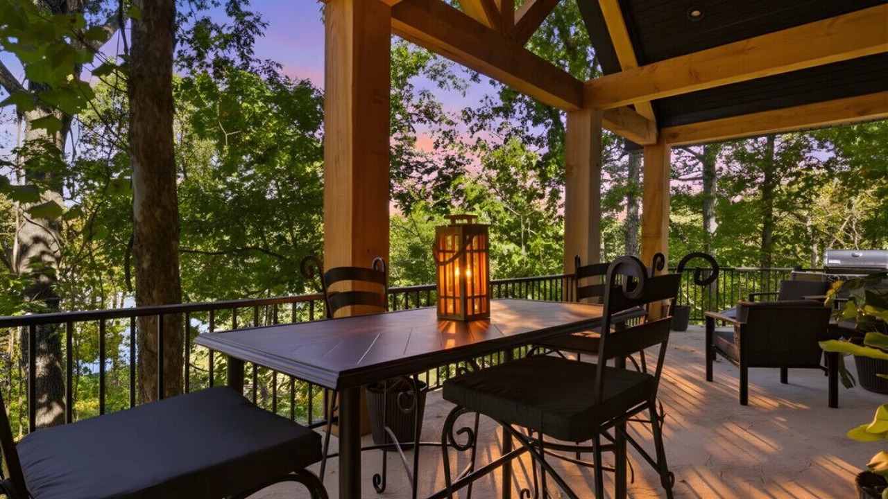 Photo of Patio Balcony in Camdenton