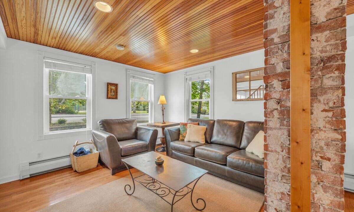 Photo of Livingroom in Otter Creek