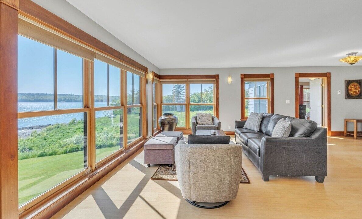 Photo of Livingroom in East Sullivan