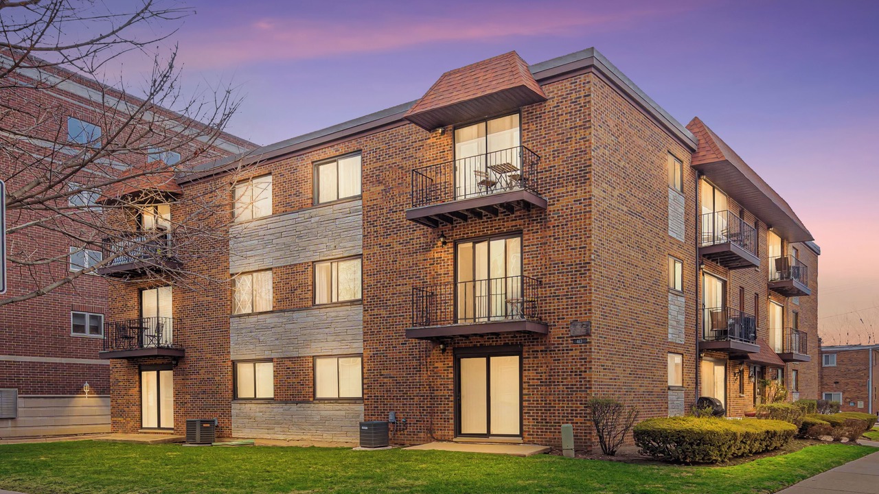 Photo of Outdoor in Des Plaines