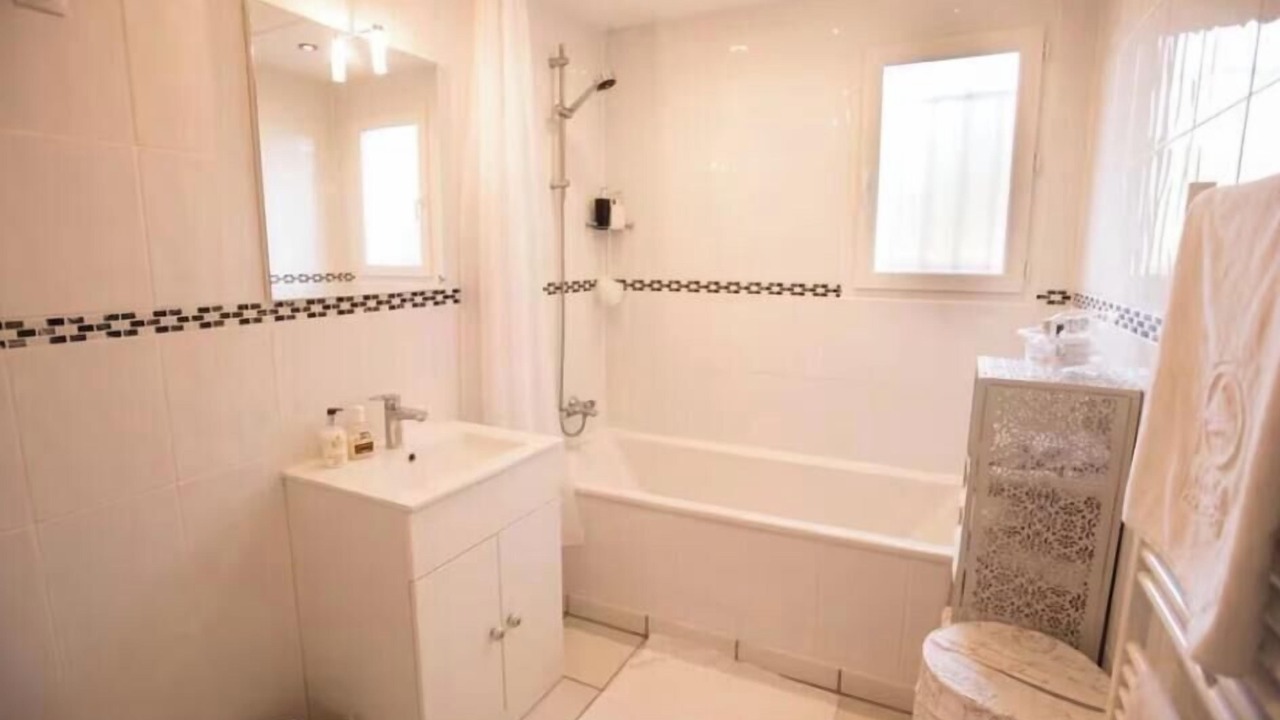 Photo of Bathroom in Quillan