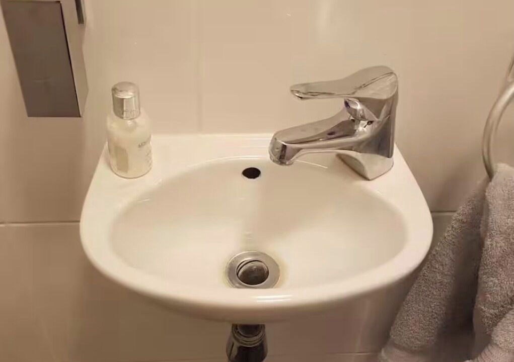 Photo of Bathroom in Quillan