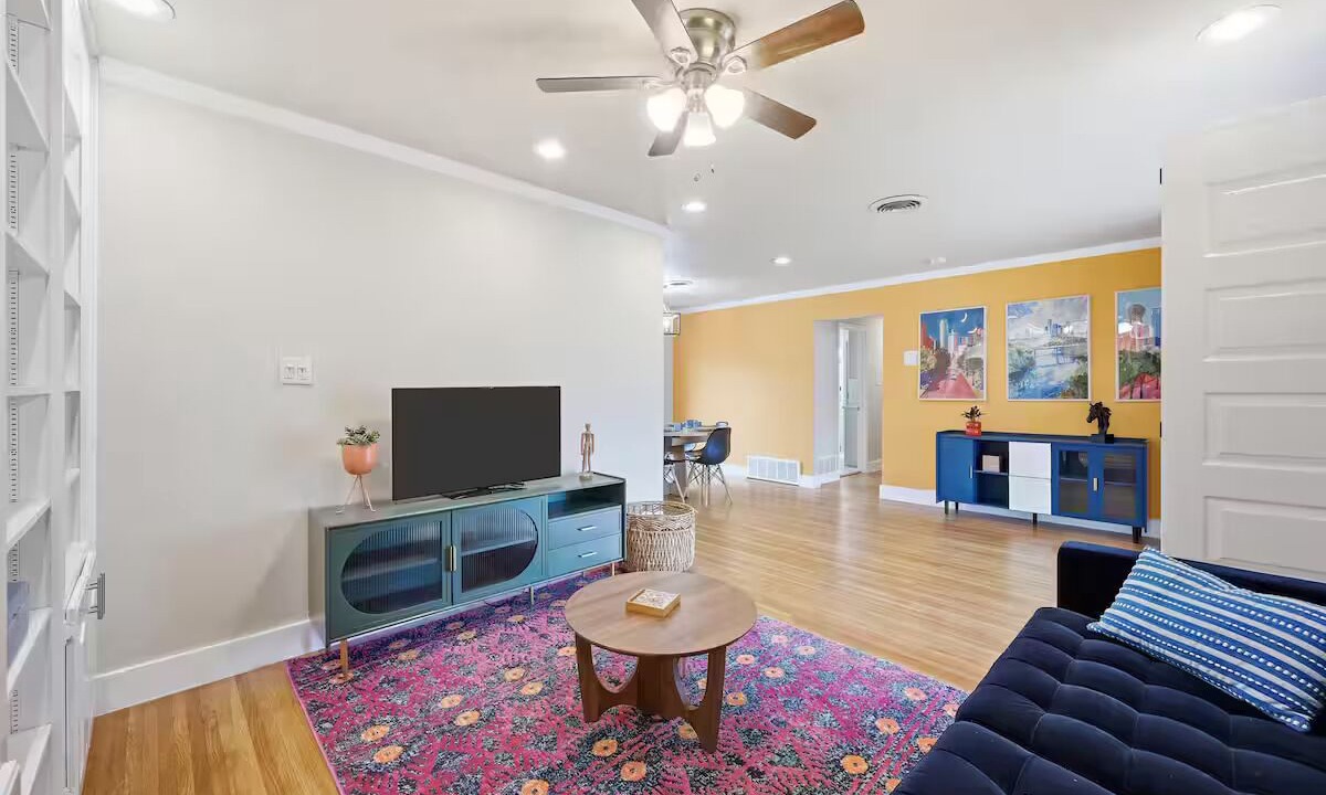 Photo of Livingroom in Haltom City