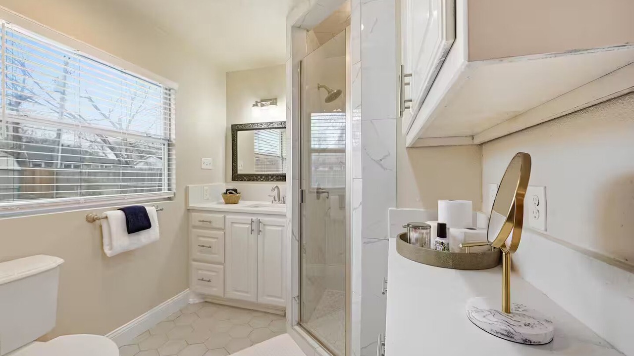 Photo of Bathroom in Haltom City
