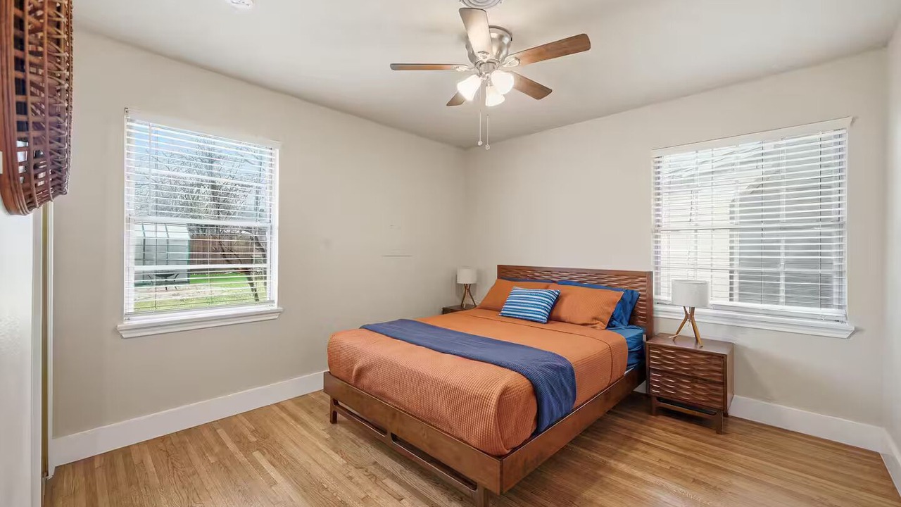 Photo of Bedroom in Haltom City