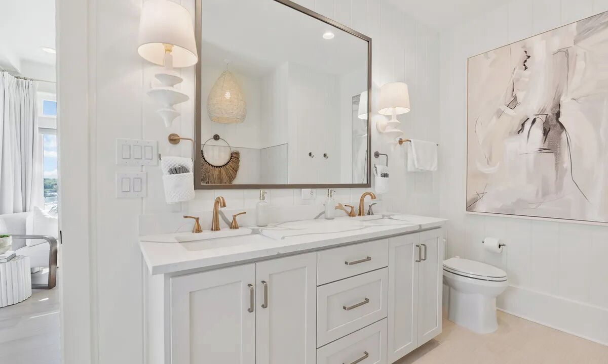 Photo of Bathroom in Navarre Beach