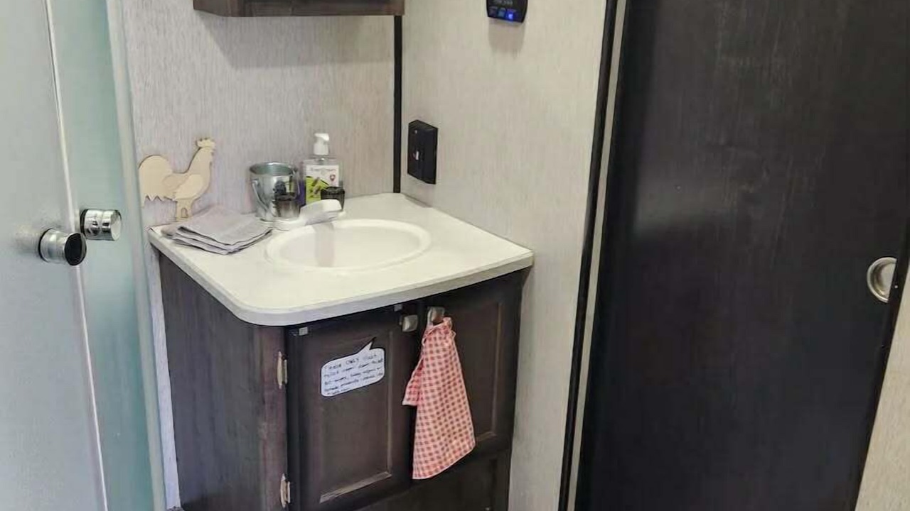 Photo of Bathroom in Roscoe