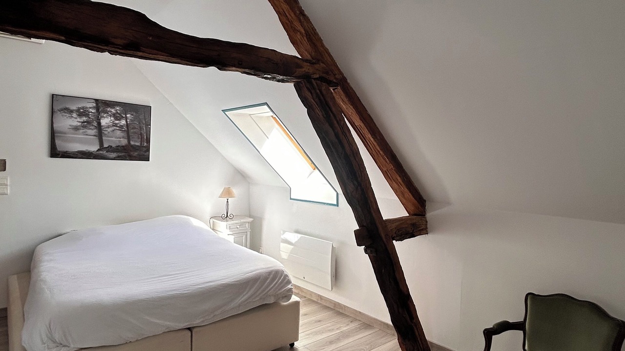 Photo of Bedroom in Montfey