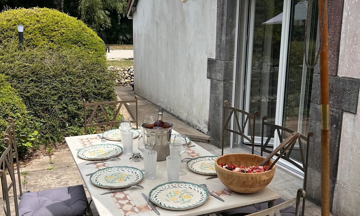 Photo of Outdoor in Montfey