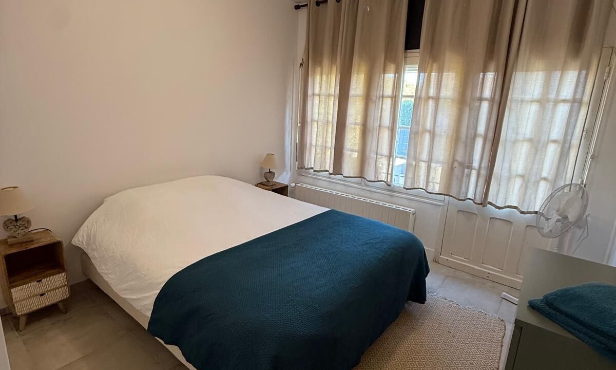 Photo of Bedroom in Montfey