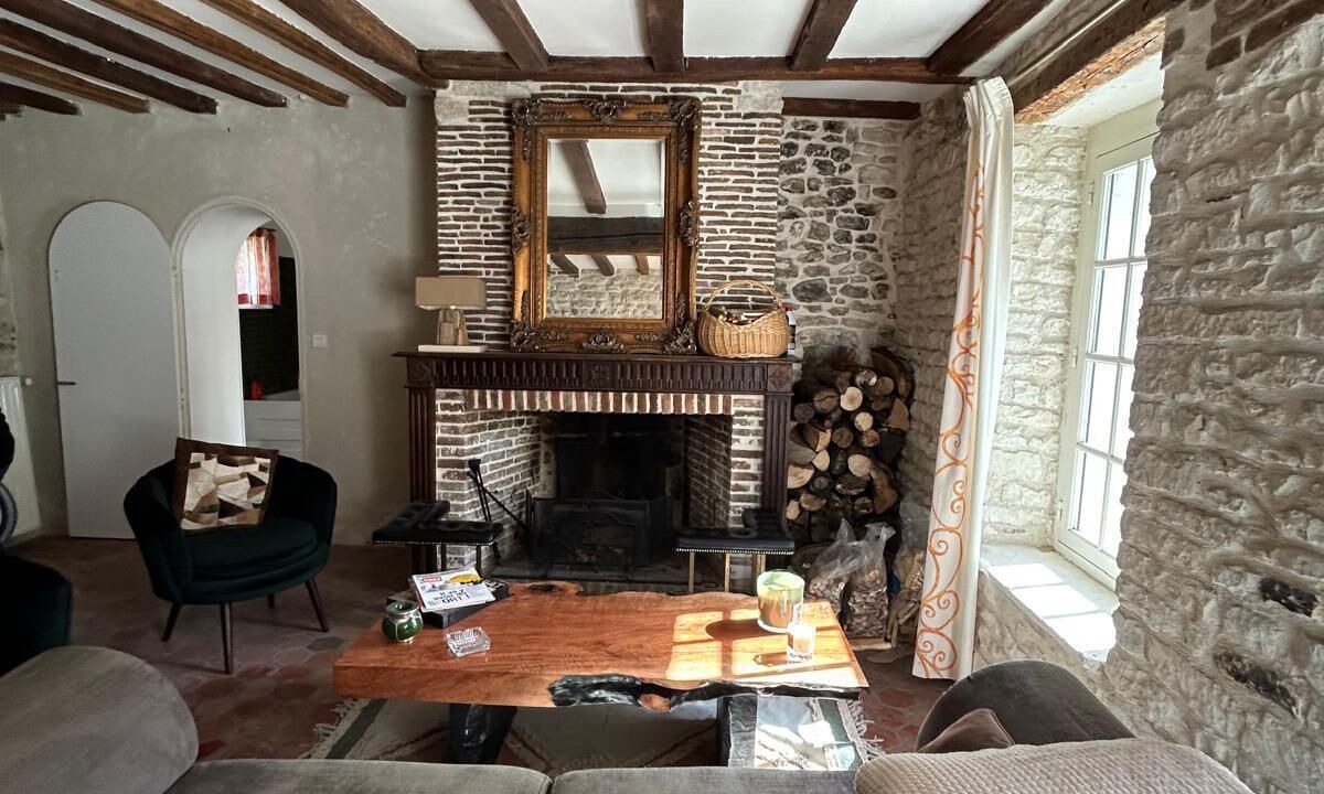 Photo of Livingroom in Montfey