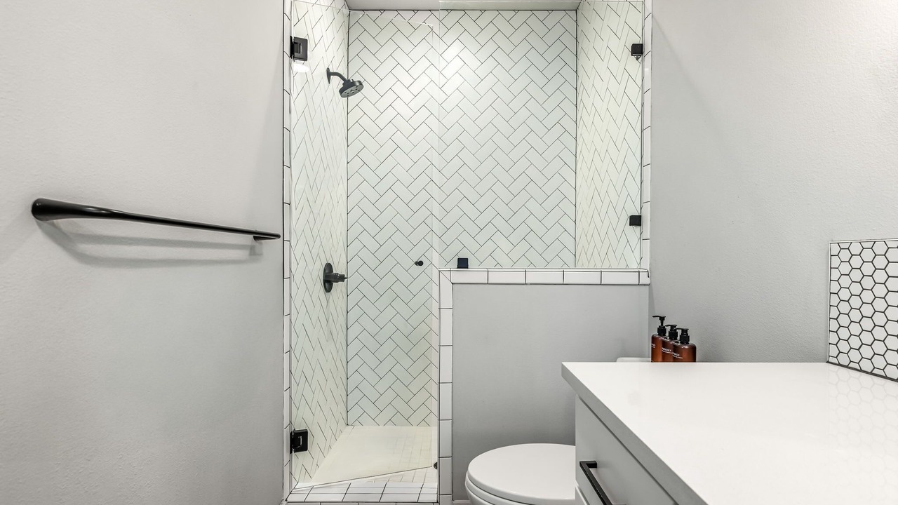 Photo of Bathroom in Govalle