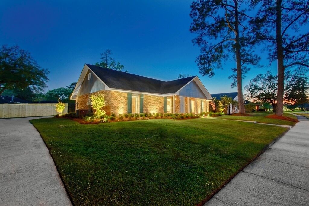 Photo of Outdoor in Highlands - Perkins