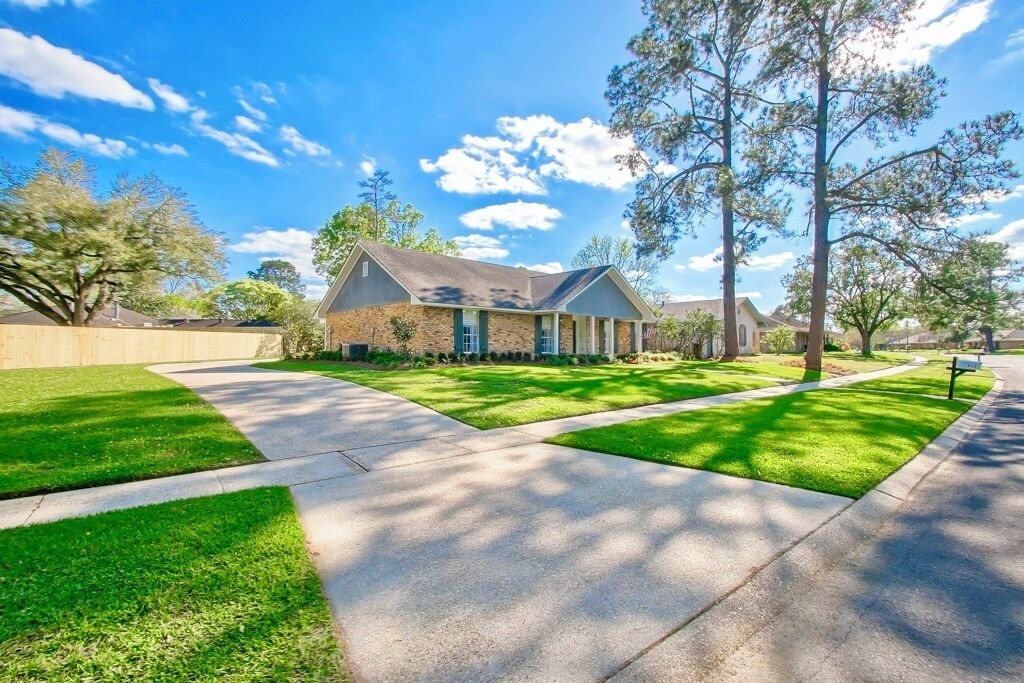 Photo of Outdoor in Highlands - Perkins
