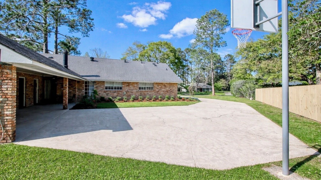 Photo of Outdoor in Highlands - Perkins