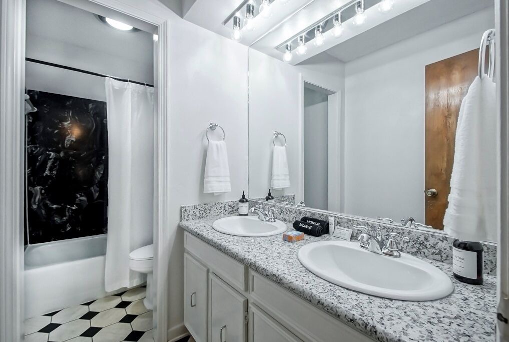 Photo of Bathroom in Highlands - Perkins