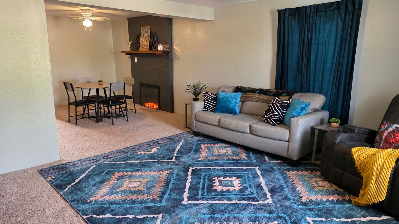 Photo of Livingroom in Albany