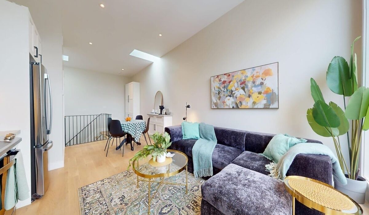 Photo of Livingroom in Leslieville