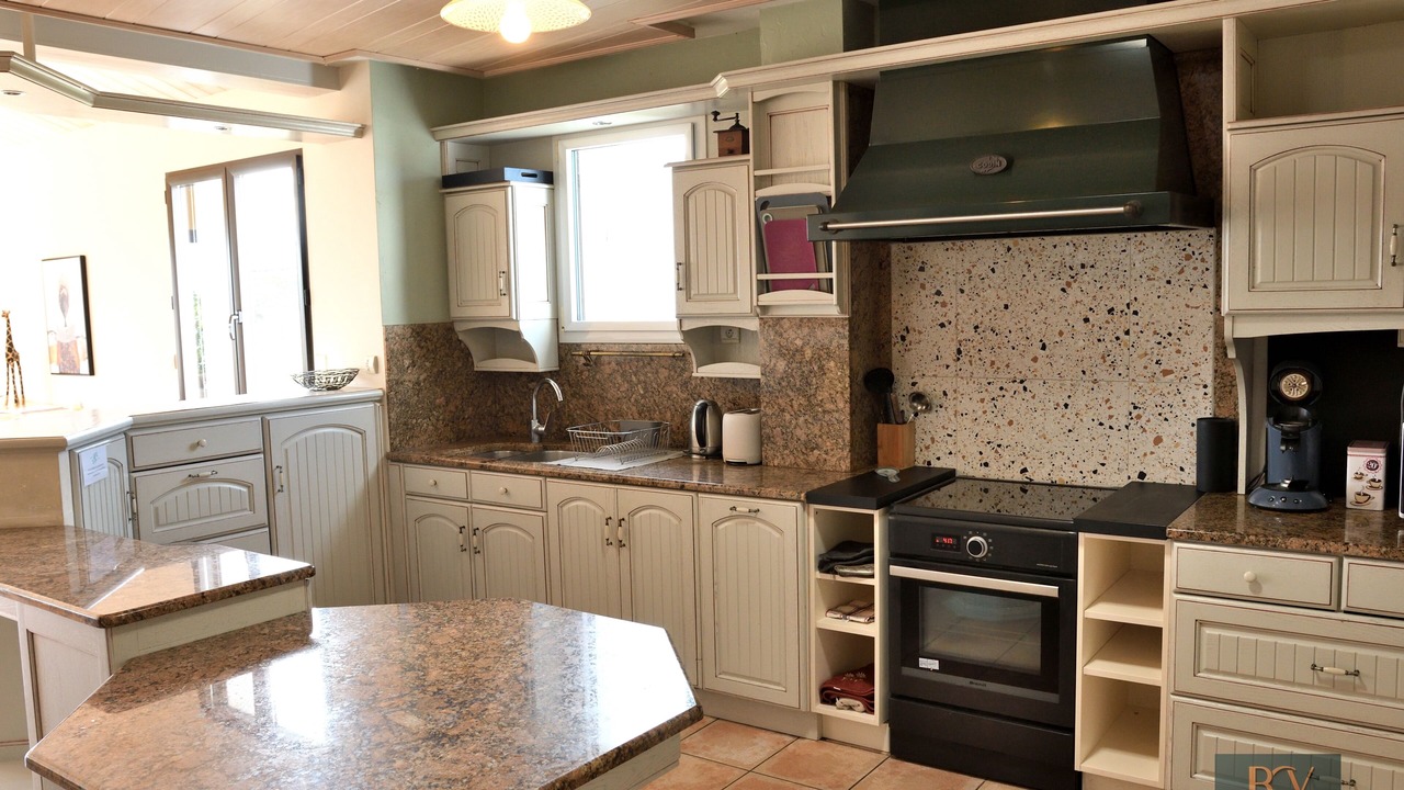 Photo of Kitchen in Saint-Paul-en-Pareds