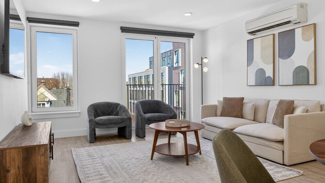 Photo of Livingroom in Allston