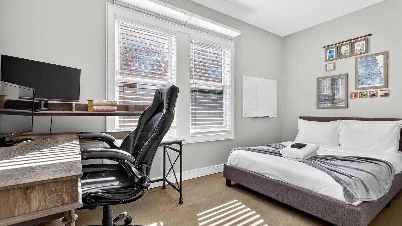 Photo of Bedroom in Highland Park