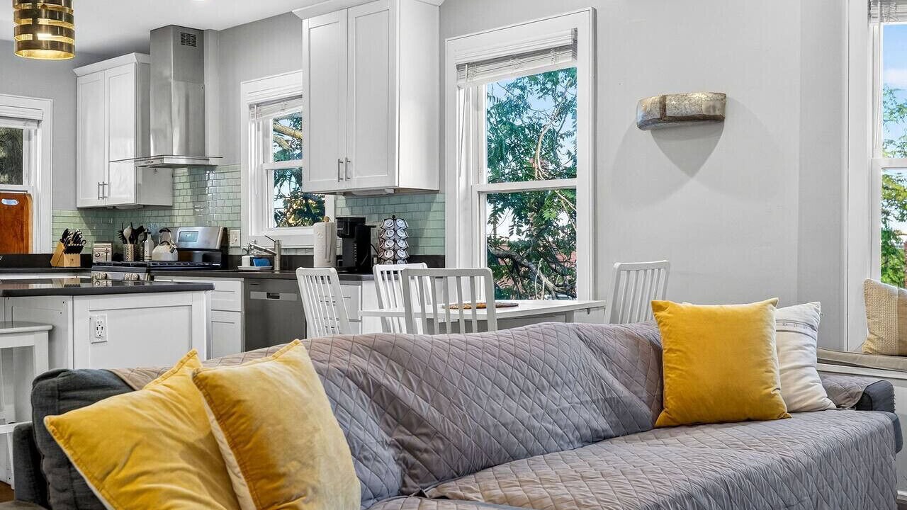 Photo of Livingroom in Highland Park